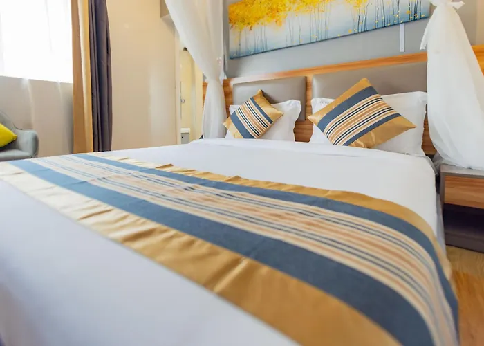 Raha Hotel & Suites